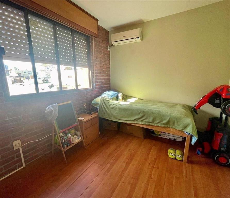 RENTISTAS!!!Venta casa ph de altos de 4 dormitorios con ren