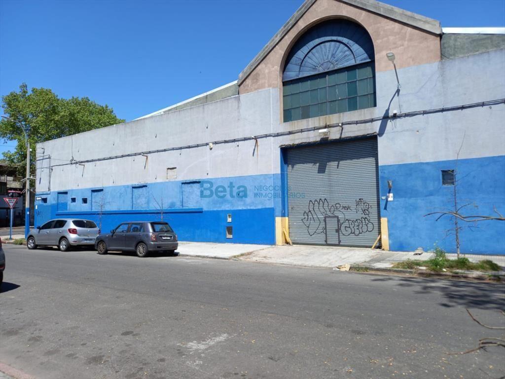 VENTA DE GRAN LOCAL - DEPOSITO AGUADA