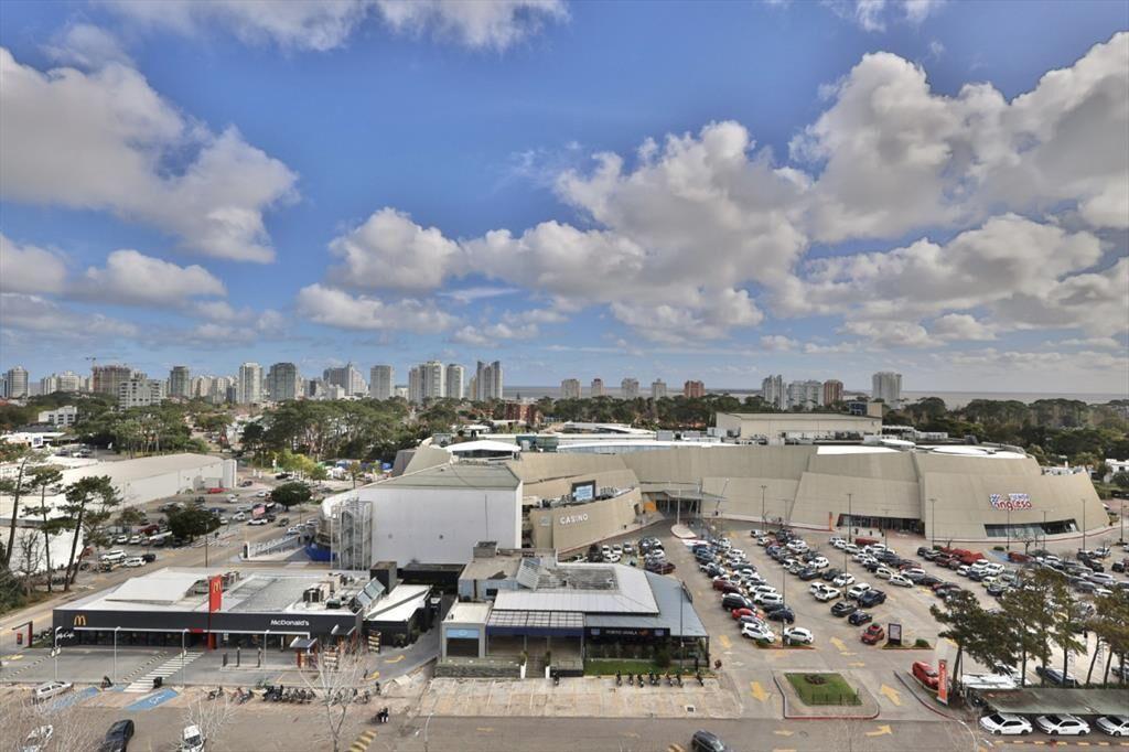 APARTAMENTO EN VENTA 3 DORMITORIOS -