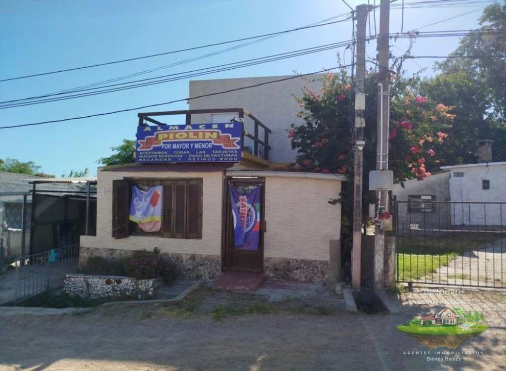 Se vende casa en zona Santa Catalina