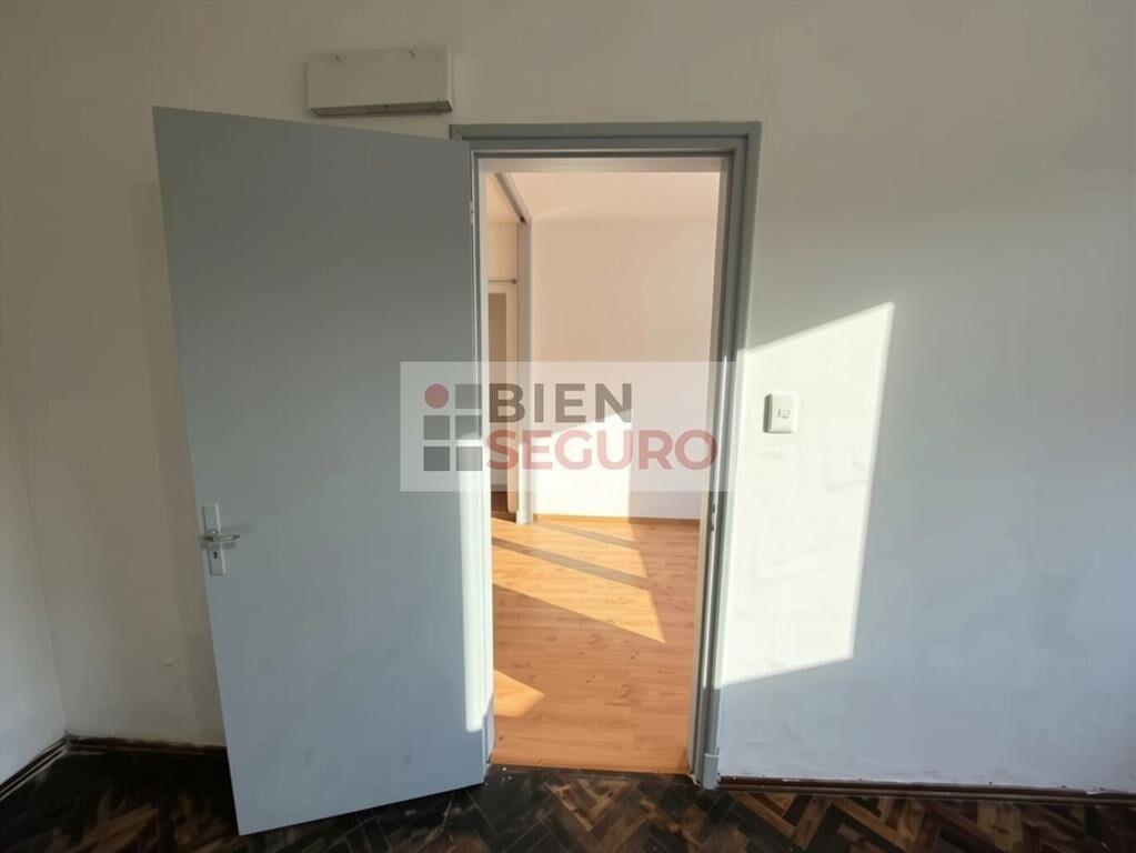 Cómodo apartamento de 1 dormitorio, con patio, en alquiler