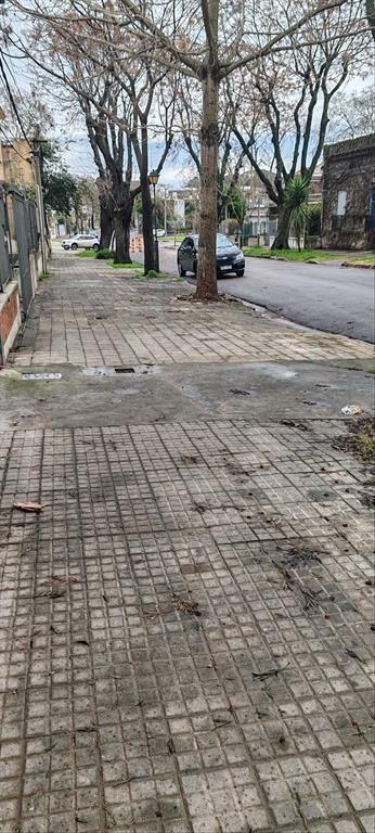 PROX AV JUAN CARLOS BLANCO PH AL FONDO CON PATIO EXCLUSIVO