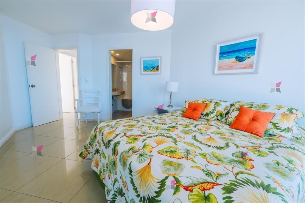 VENTA DE APARTAMENTO DE 3 DORMITORIOS Y SERVICIO
