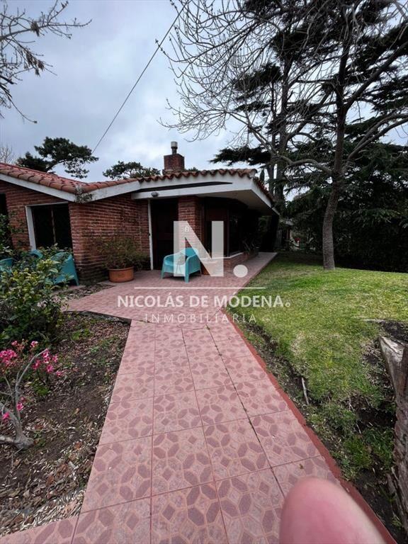 Vende casa de 3 dormitorios en Punta del Este