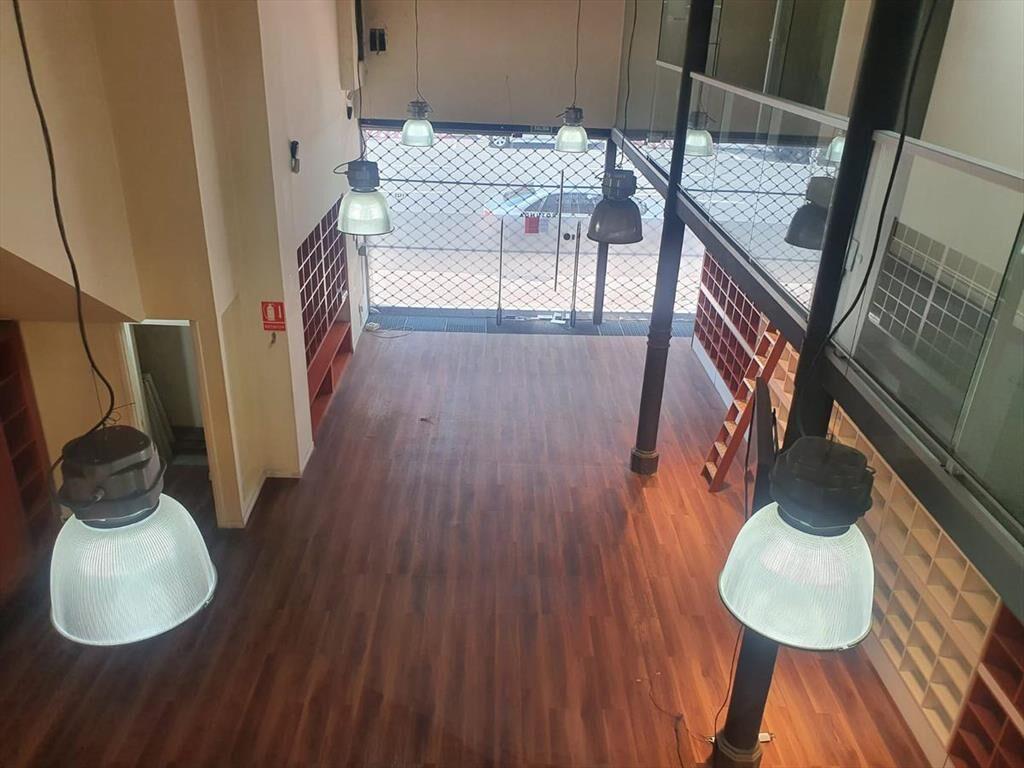 Av Uruguay casi Libertador, padrón único , 1319 m2, excelen