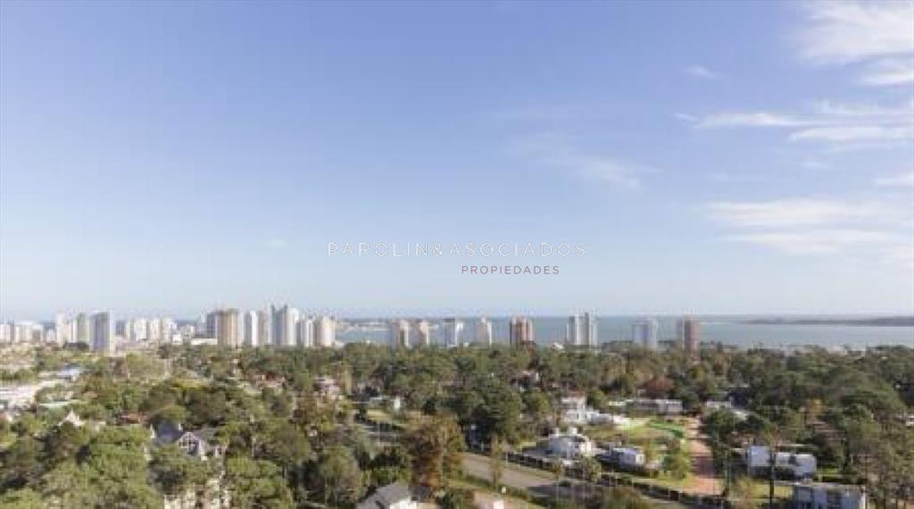 Hermoso apartamento en venta en piso alto en Yoo,