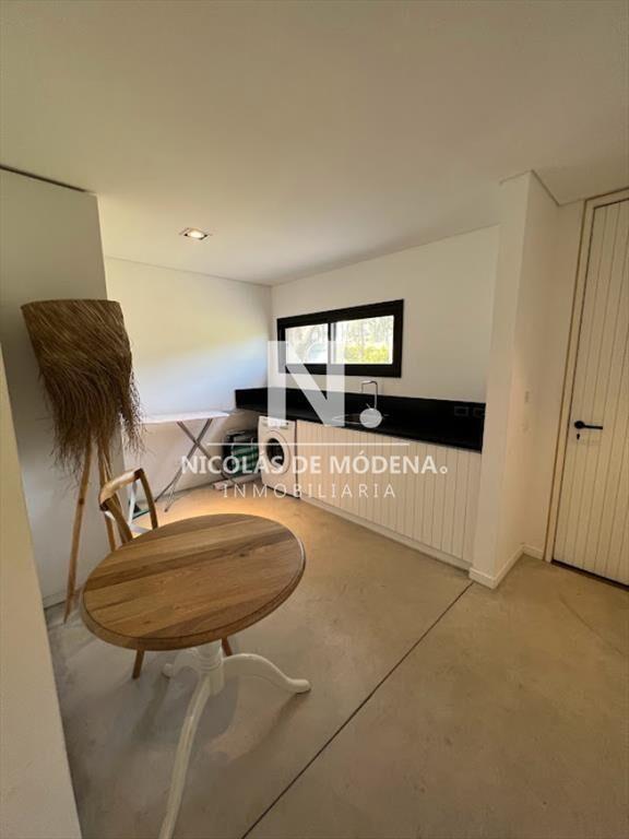 Venta de casa de 4 dormitorios en Pinar del Faro,