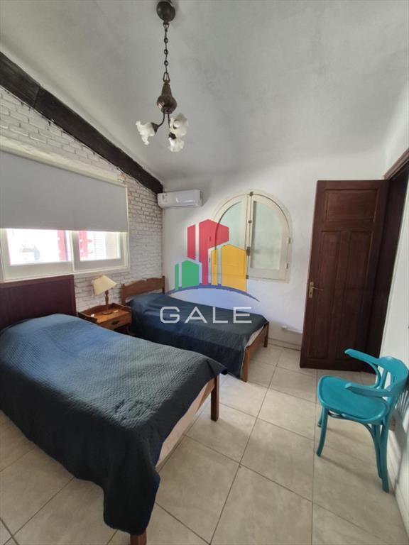 Casa de dos dormitorios en alquiler anual en del