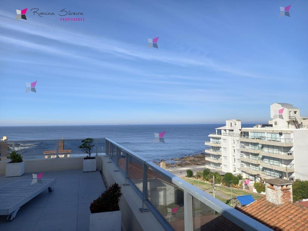 Departamento de 3 dormitorios con parrillero en
