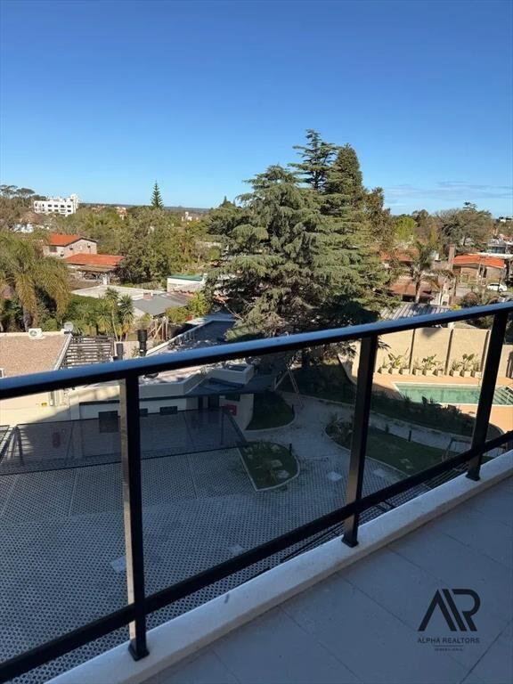 Apartamento en venta c/ cochera en Barra de Carrasco