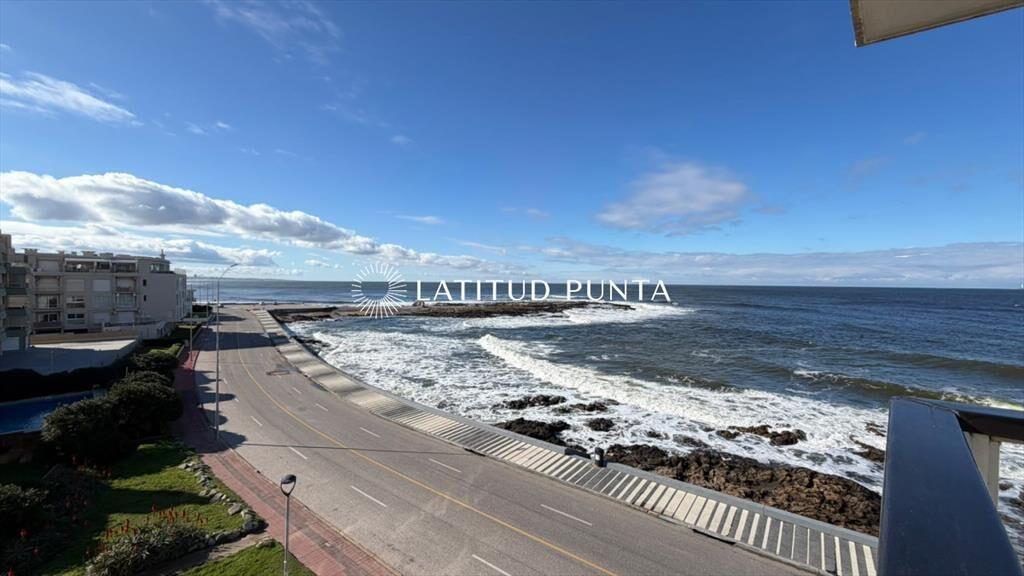 Apartamento 3 dormitorios. Península