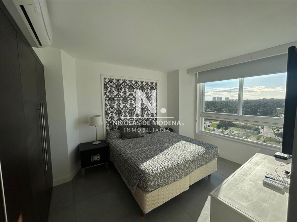 Apartamento en Venta de 2 dormitorios en Av. ,