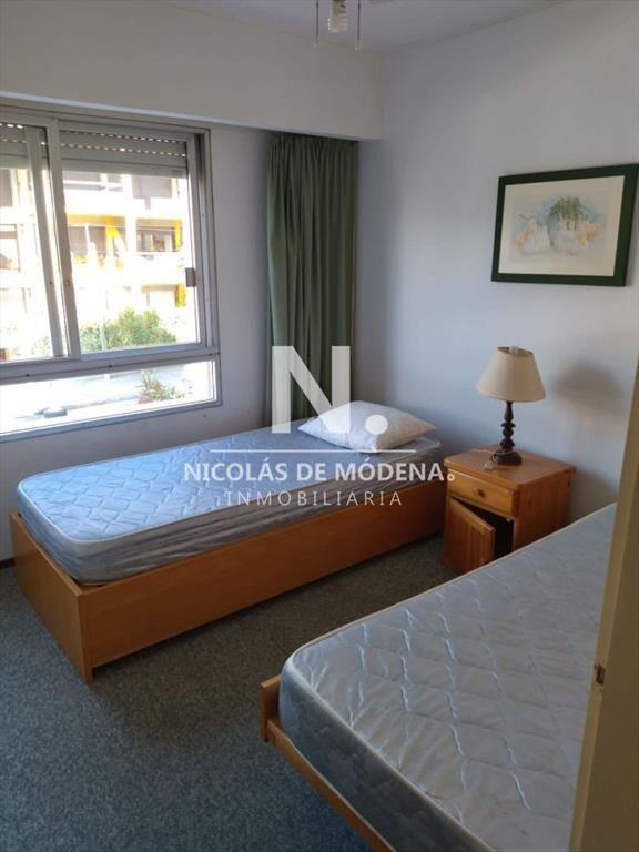 Apartamento en Alquiler de 2 dormitorios en , ,