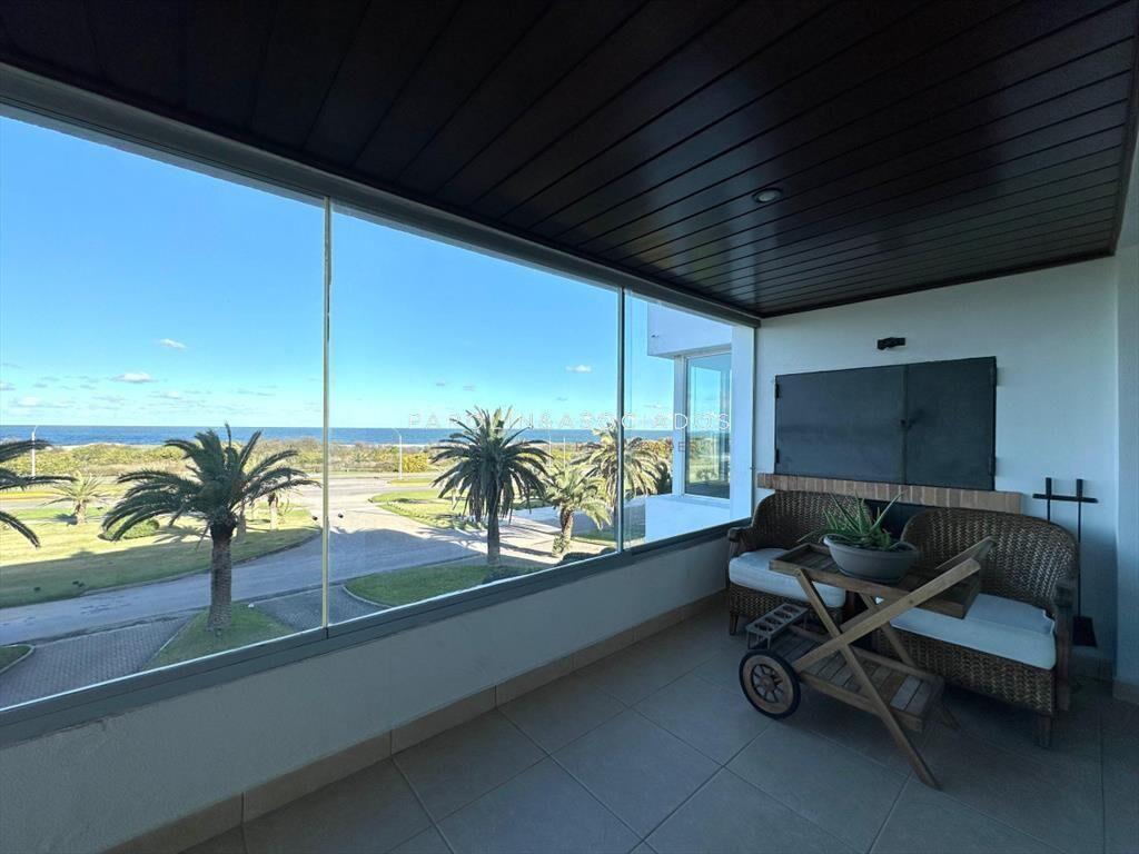 Departamento en venta de 4 Suites en Playa Brava,