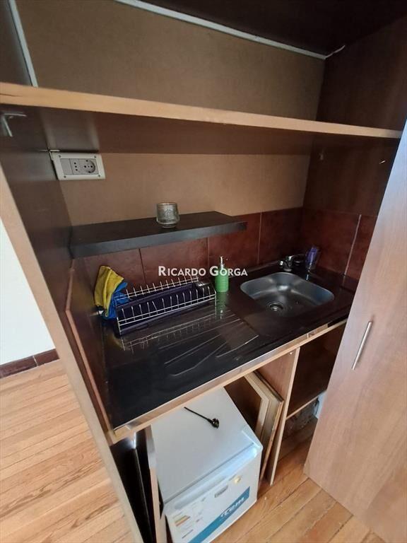 Oficina en venta en Ciudad Vieja sobre 25 de mayo. Escuc...