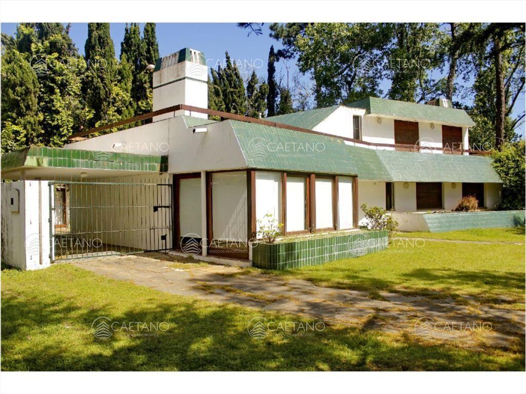 Vendo casa 5 dormitorios con piscina, primeras a