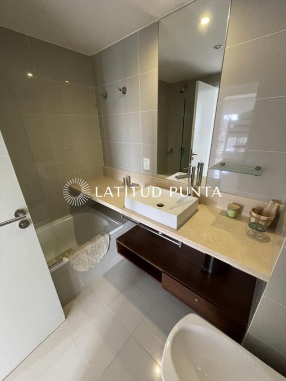 Apartamento en Roosevelt, 1 dormitorio y medio