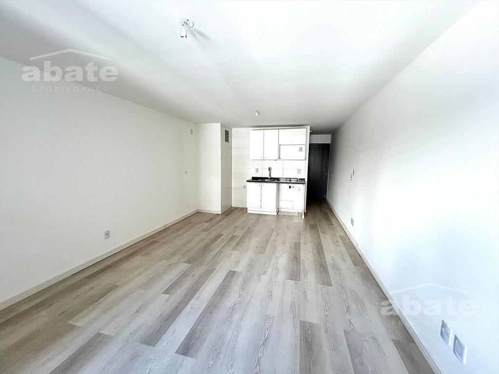Alquiler apartamento monoambiente en Tres Cruces - Próximo