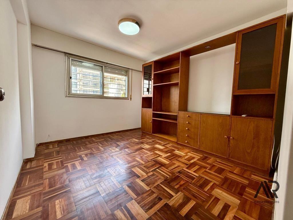 Apartamento en venta de 3 dormitorios c/ cochera en Parq...