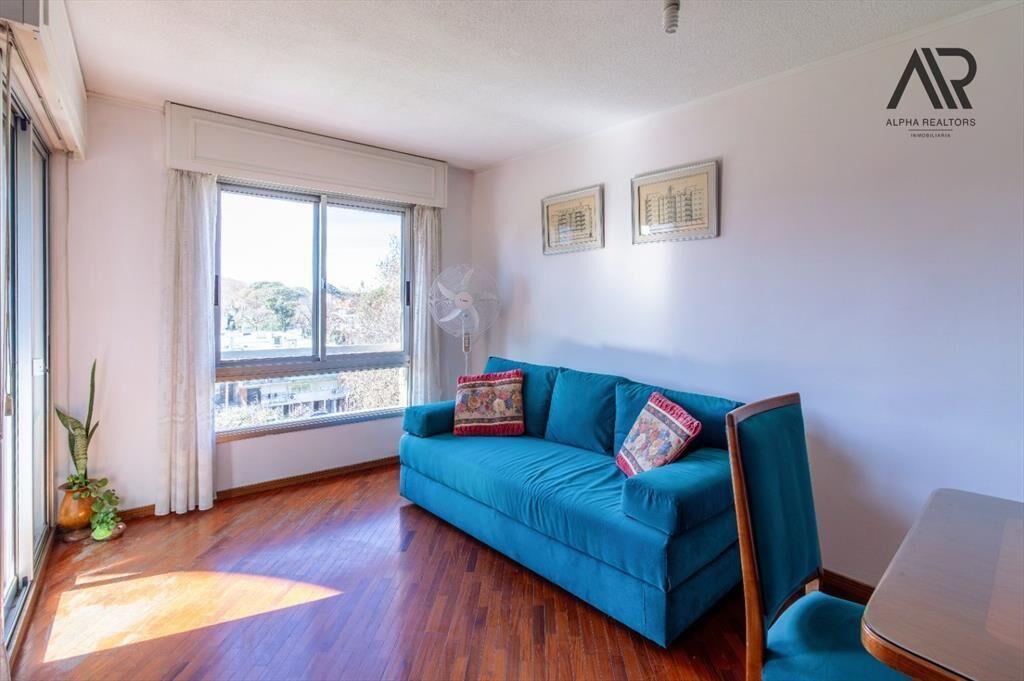 Apartamento en venta c/ cochera en Malvin
