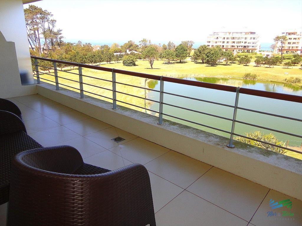 Venta de apartamento dúplex en complejo sobre de
