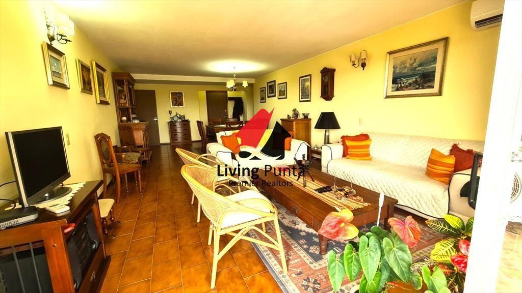 Apartamento en Roosevelt, 3 dormitorios *