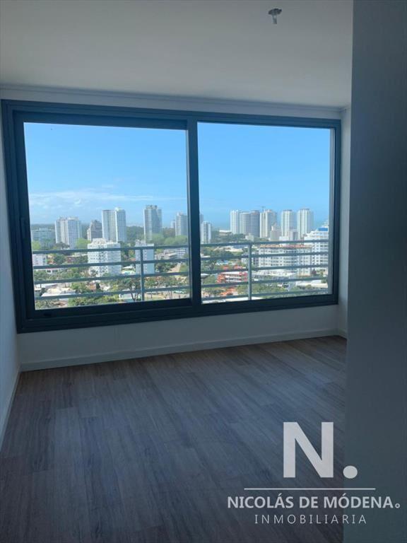 Apartamento de dos Dormitorios con Vista al Mar en Venta Al