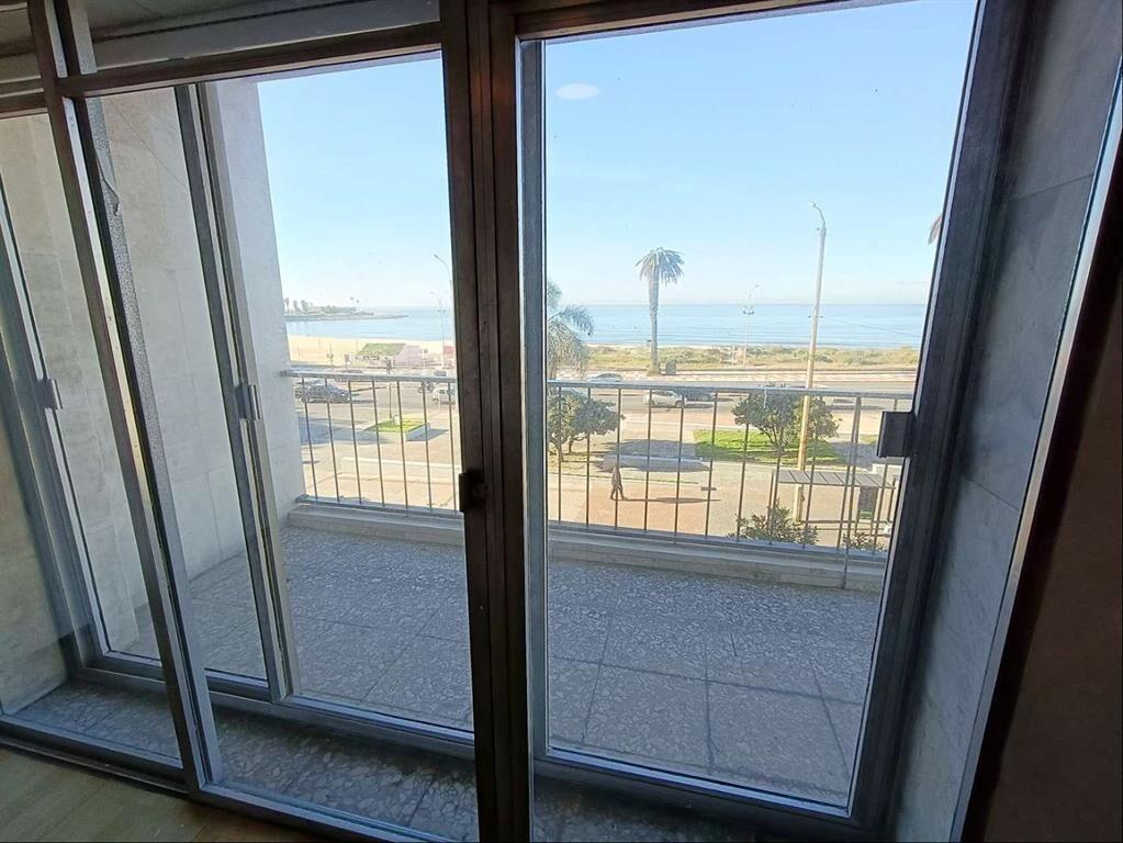 Alquiler Apartamento Pocitos 3 Dormitorios 4 Baños Garaje