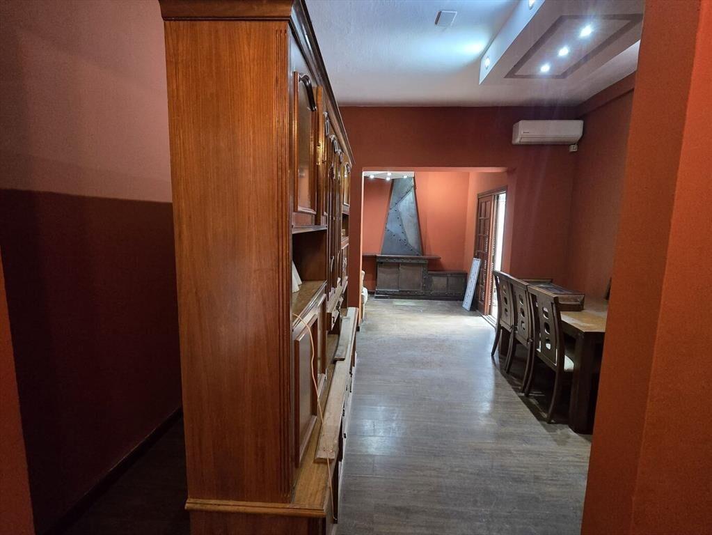 Casa en PB, sobre Pena, con patio, azotea y parrillero!
