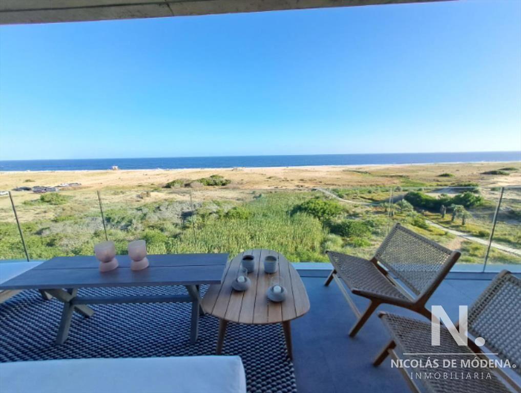 Vende apartamento con vista al mar, de 3 dormitorios en Pun