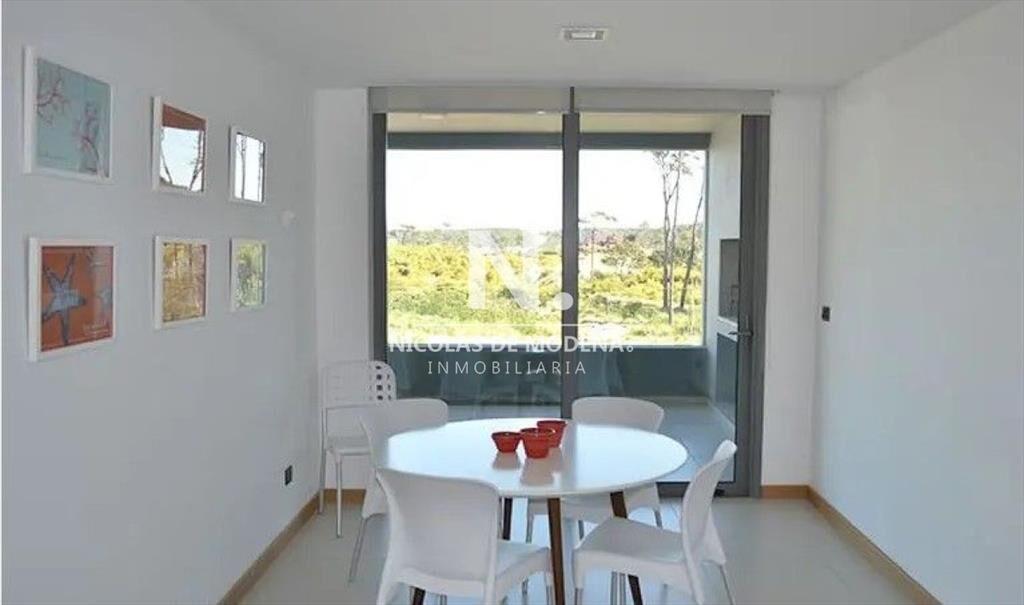 Venta departamento 3 dormitorios y dependencia en