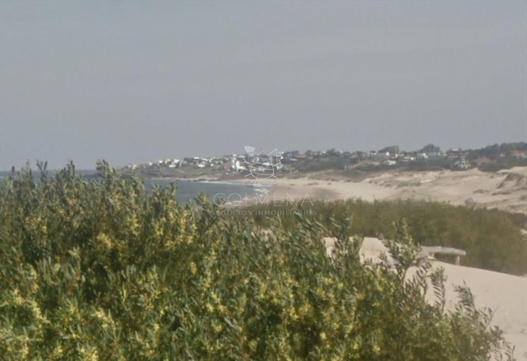 Terreno 1023 m2 en Punta Colorada con vista al