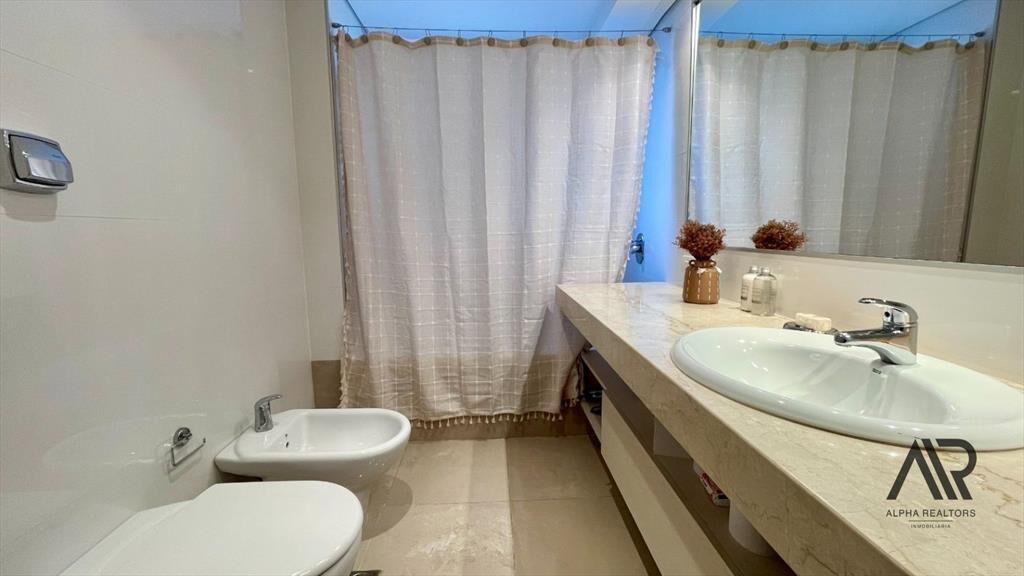 Apartamento en venta de 3 dormitorios c/ cochera en Play...