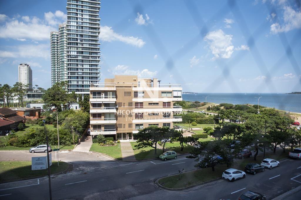 PRIMERA LINEA PUNTA DEL ESTE, PLAYA MANSA- TORRE