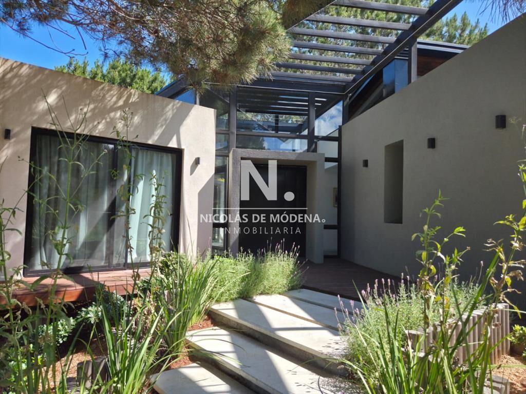 Casa en venta de 4 dormitorios en Jose Ignacio, y