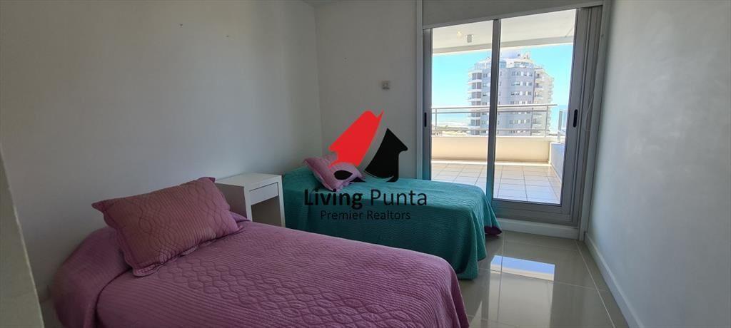 Apartamento en Brava, 2 dormitorios *