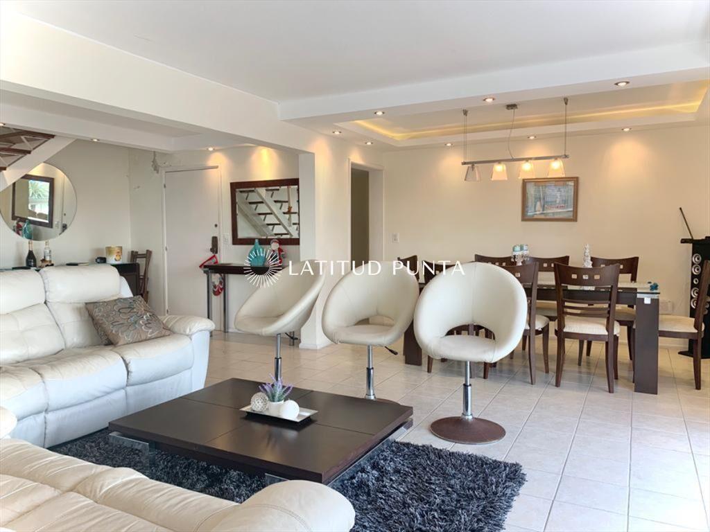 Penthouse dúplex de 3 dormitorios con parrillero
