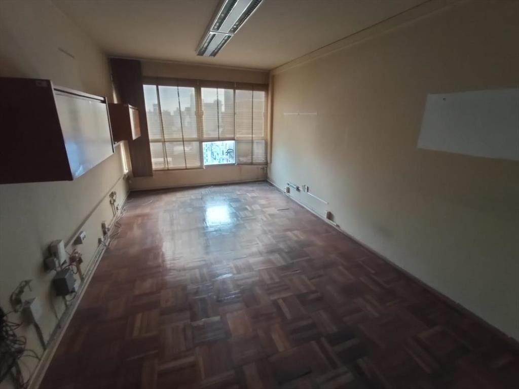 oficina- Plaza Independencia , 600 m2 , gge x1, vista a tre