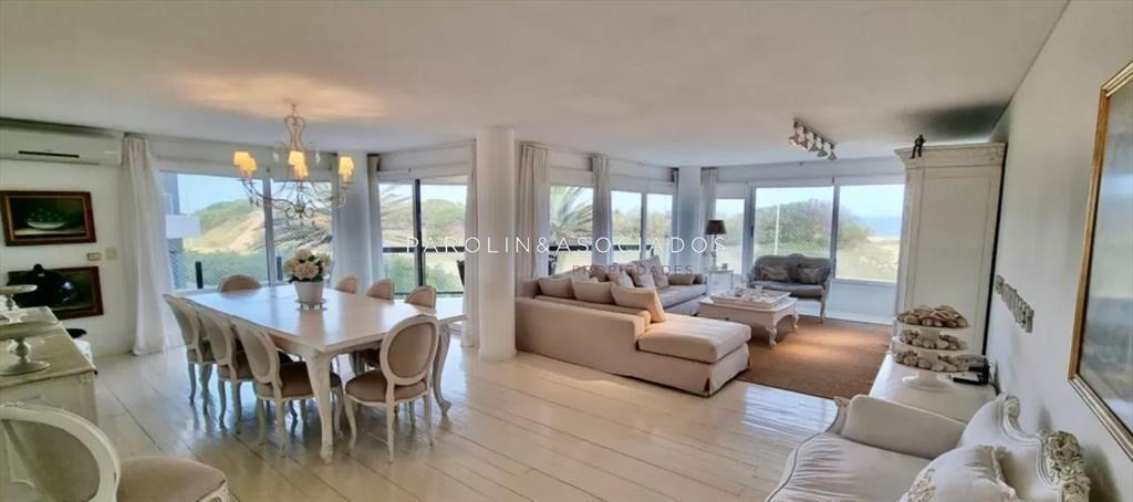 Apartamento en venta en edificio Arenas Blancas,