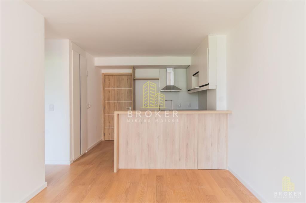 Alquiler de apartamento de 2 dorm. 2 baños, gge.