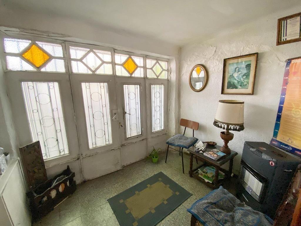 Venta casa de 4 dormitorios, amplio garage y patio en Pocit