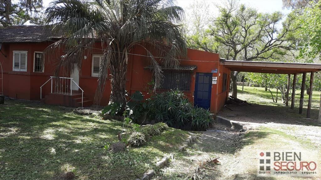 Casa padrón único, con 6858m2 de terreno, en venta en Peñar