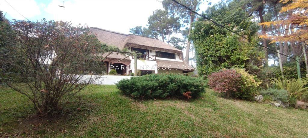 Oportunidad - Hermosa Casa en venta de 3 dormitorios en Pin