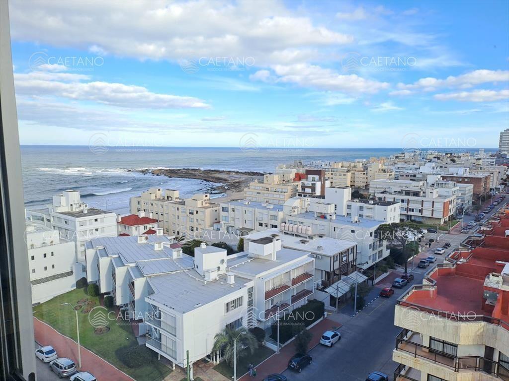 península amplia vista al mar