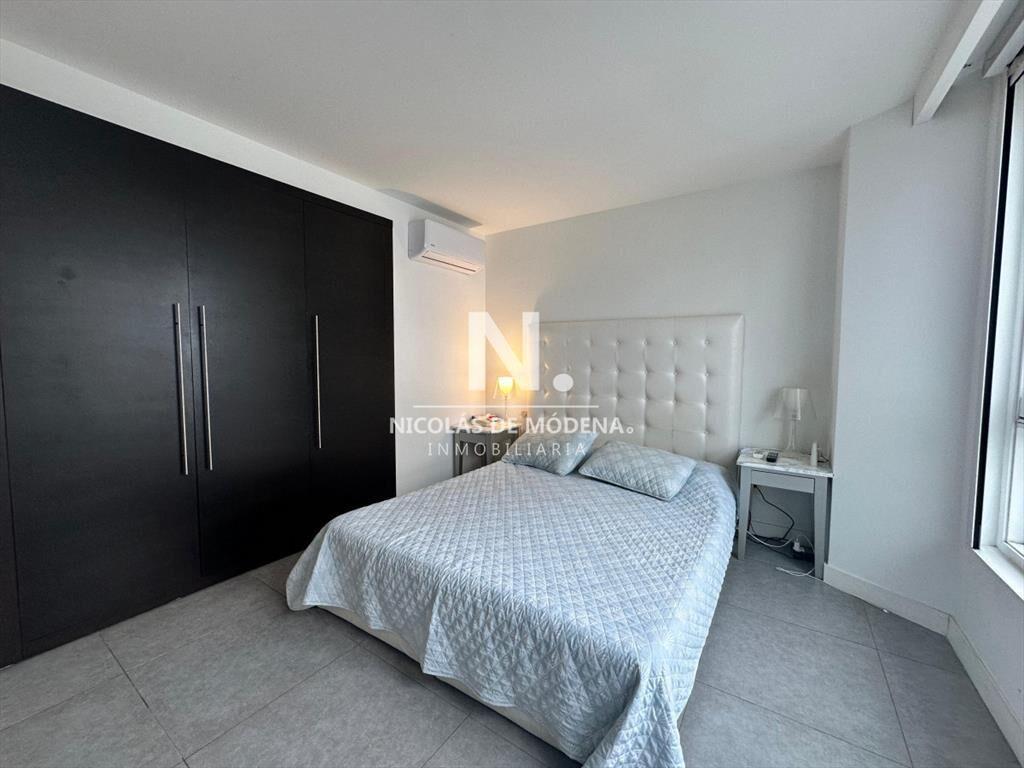 Vende apartamento de 2 dormitorios en Roosevelt