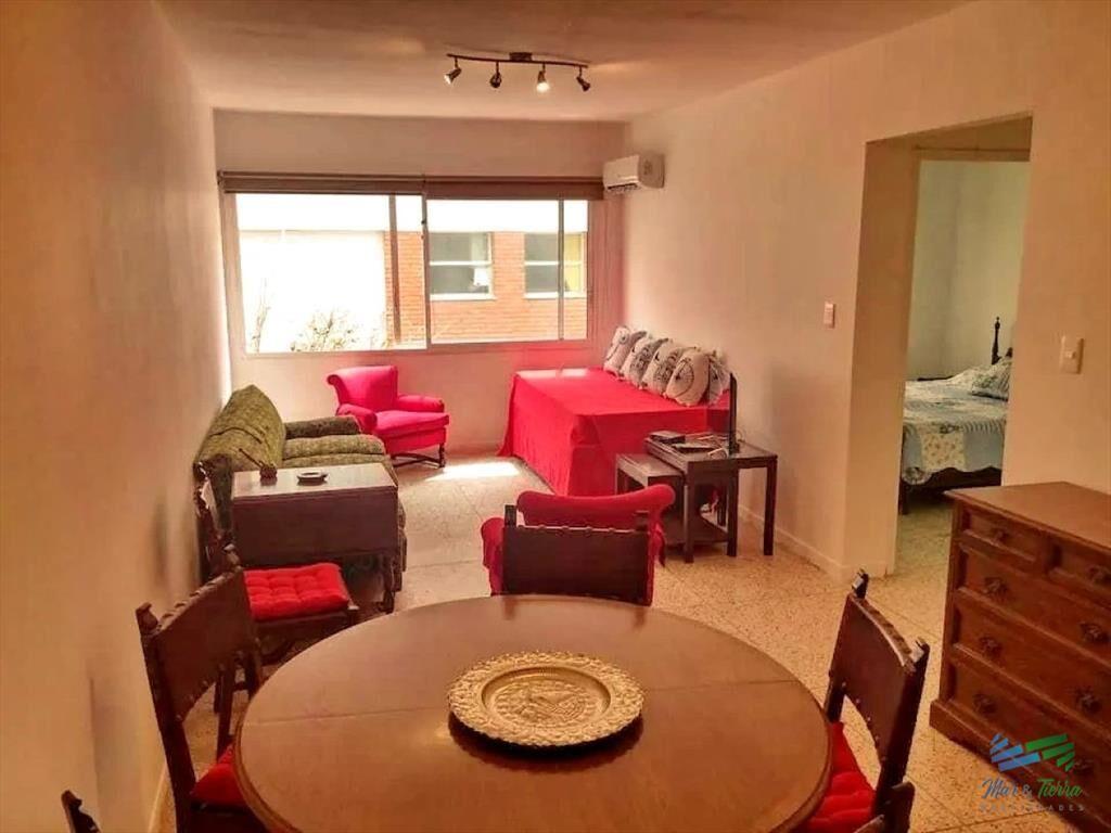 Vendo apartamento de 1 dormitorio y garage. Península, Pun