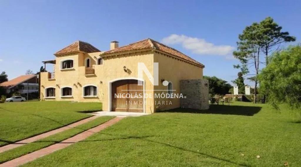 Casa en Pinares, 3 dormitorios *