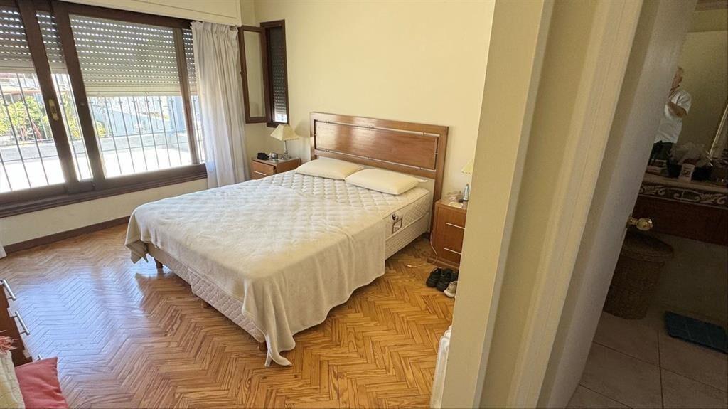 VENTA DE RESIDENCIA 5 DORMITORIOS PROXIMO A RAMBLA