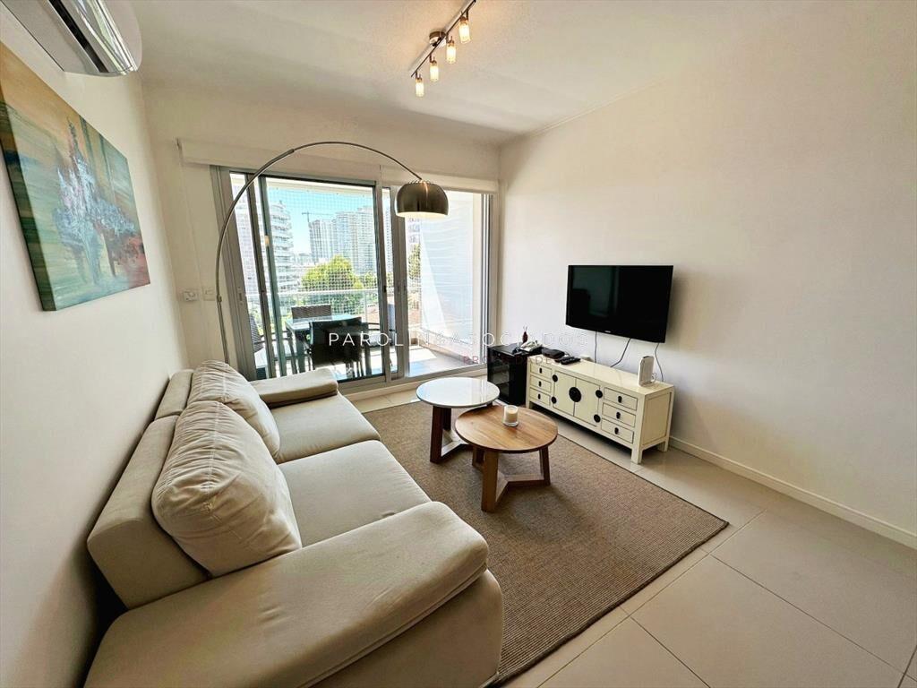 Apartamento en venta de 2 dormitorios en Wind Tower, Punta