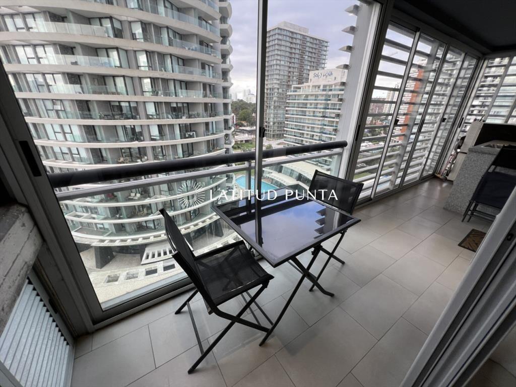 Apartamento de 2 dormitorios con parrillero.